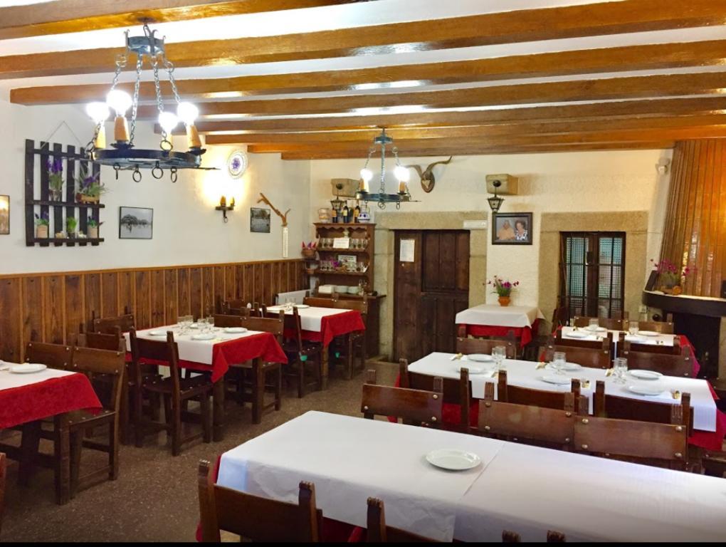 El Barraco Hostal Restaurante El Chato מראה חיצוני תמונה
